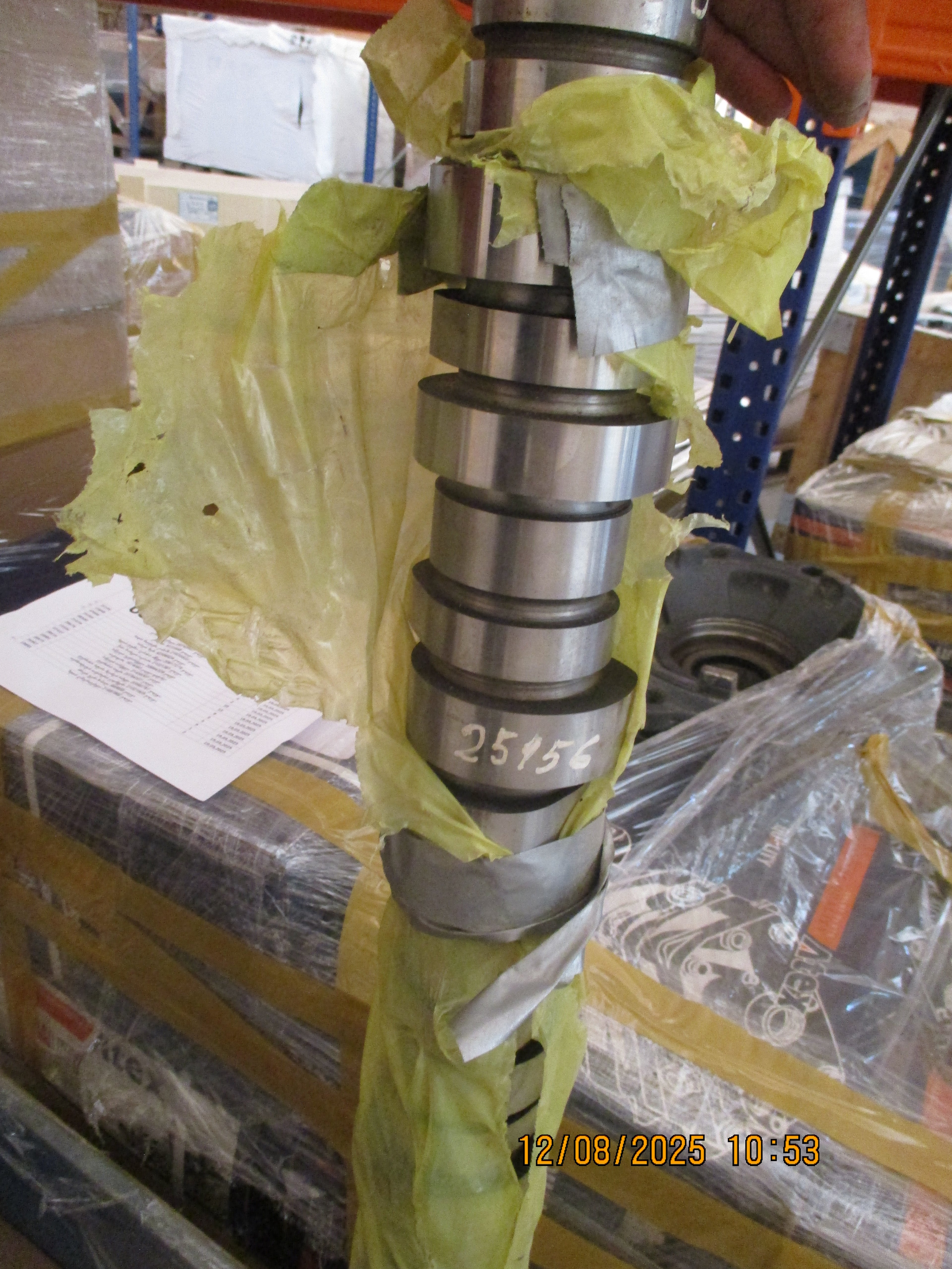 Volvo FMX 440: Distributor