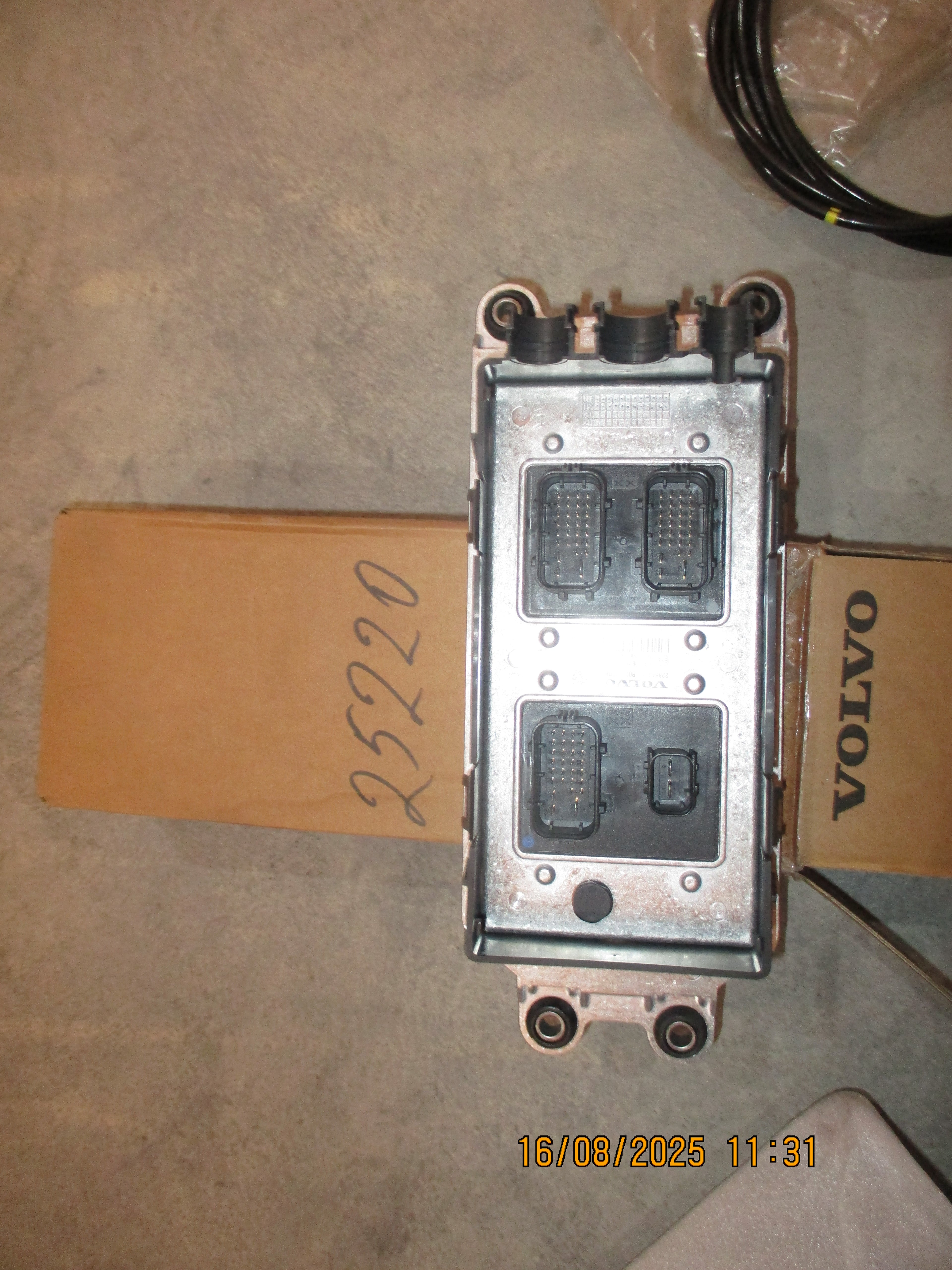 Volvo FMX 440: Control Unit