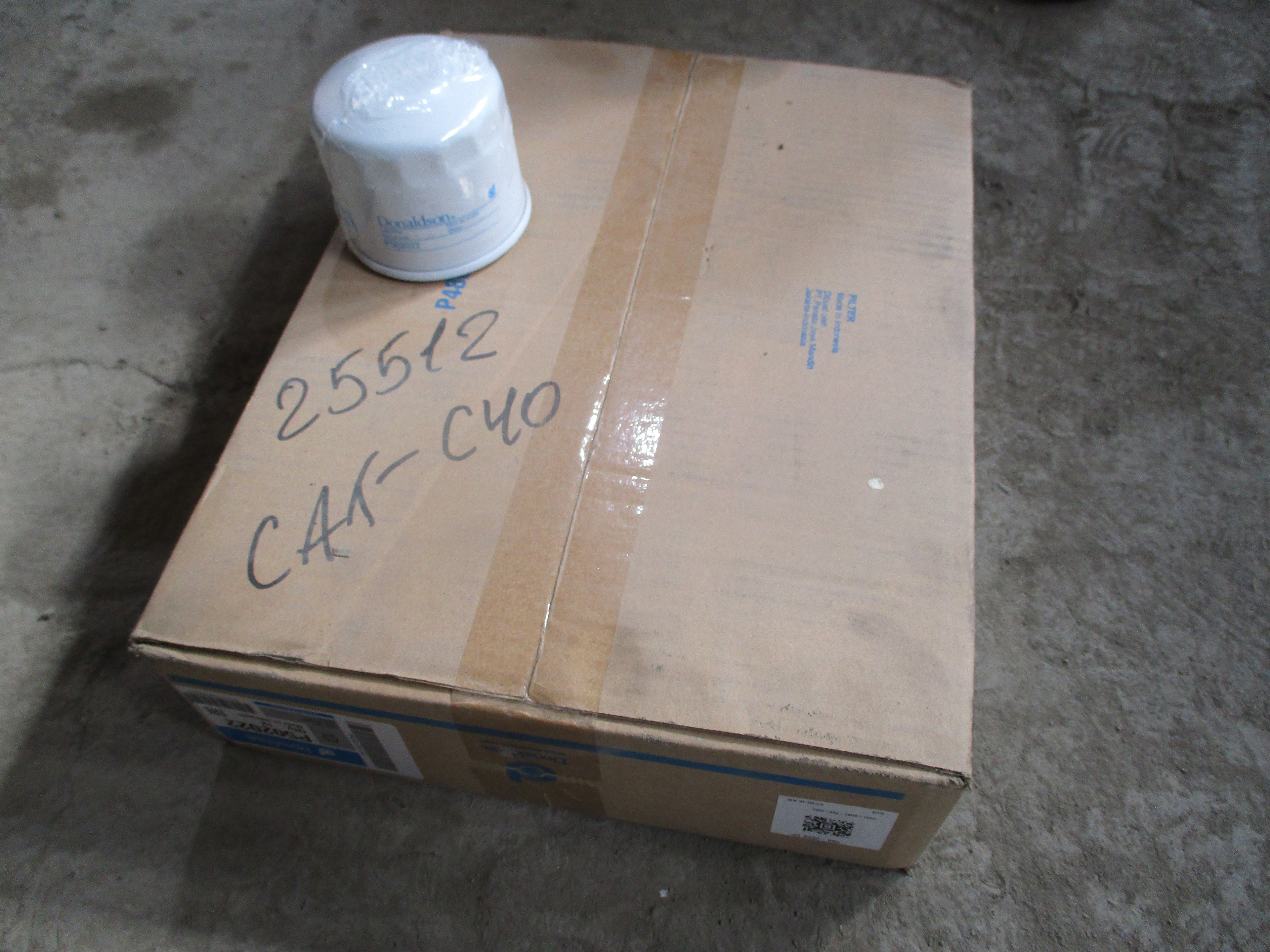 CAT 140K Motor Grader: Fuel Filter