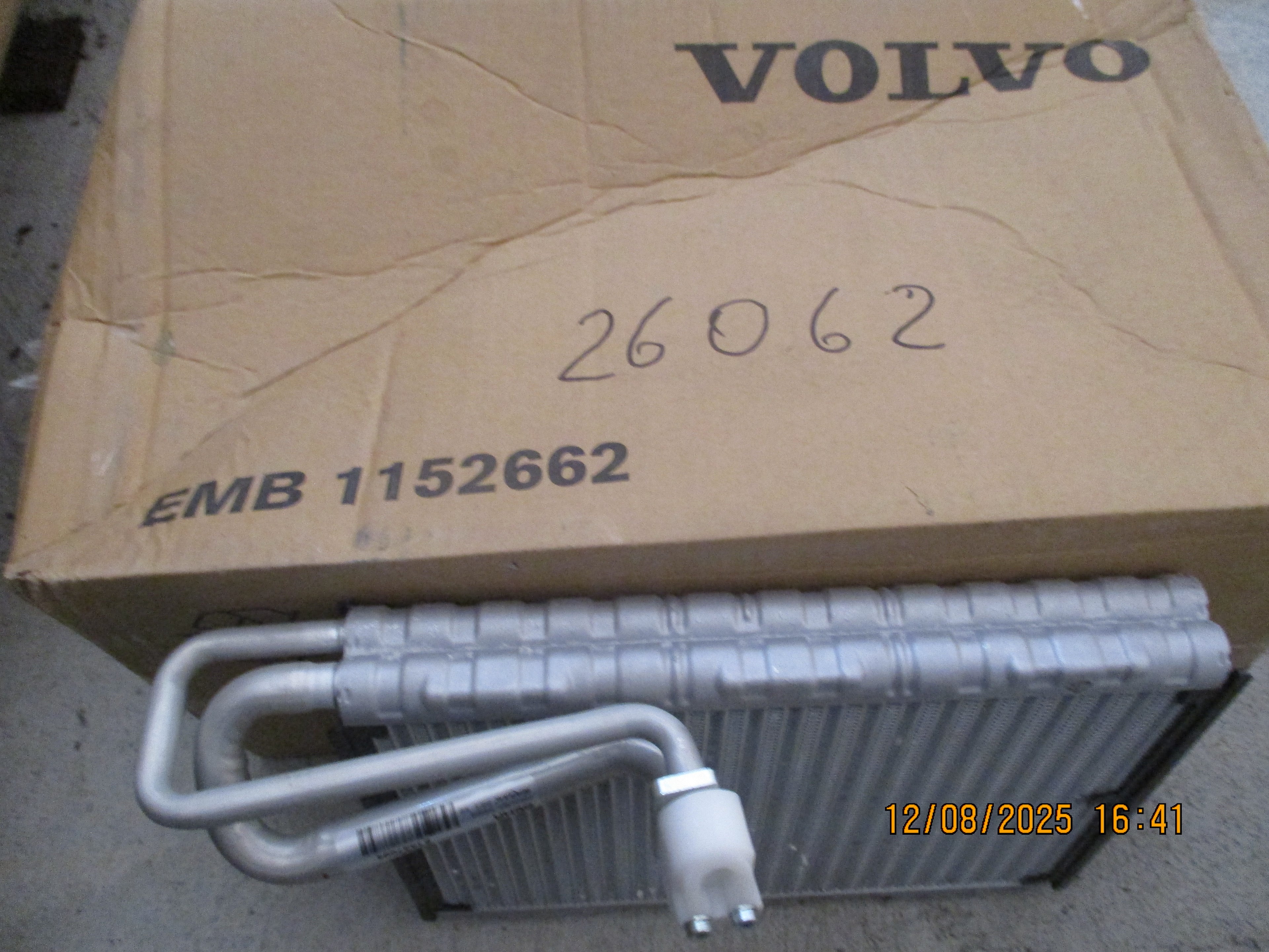 Volvo FMX 440: Internal radiator