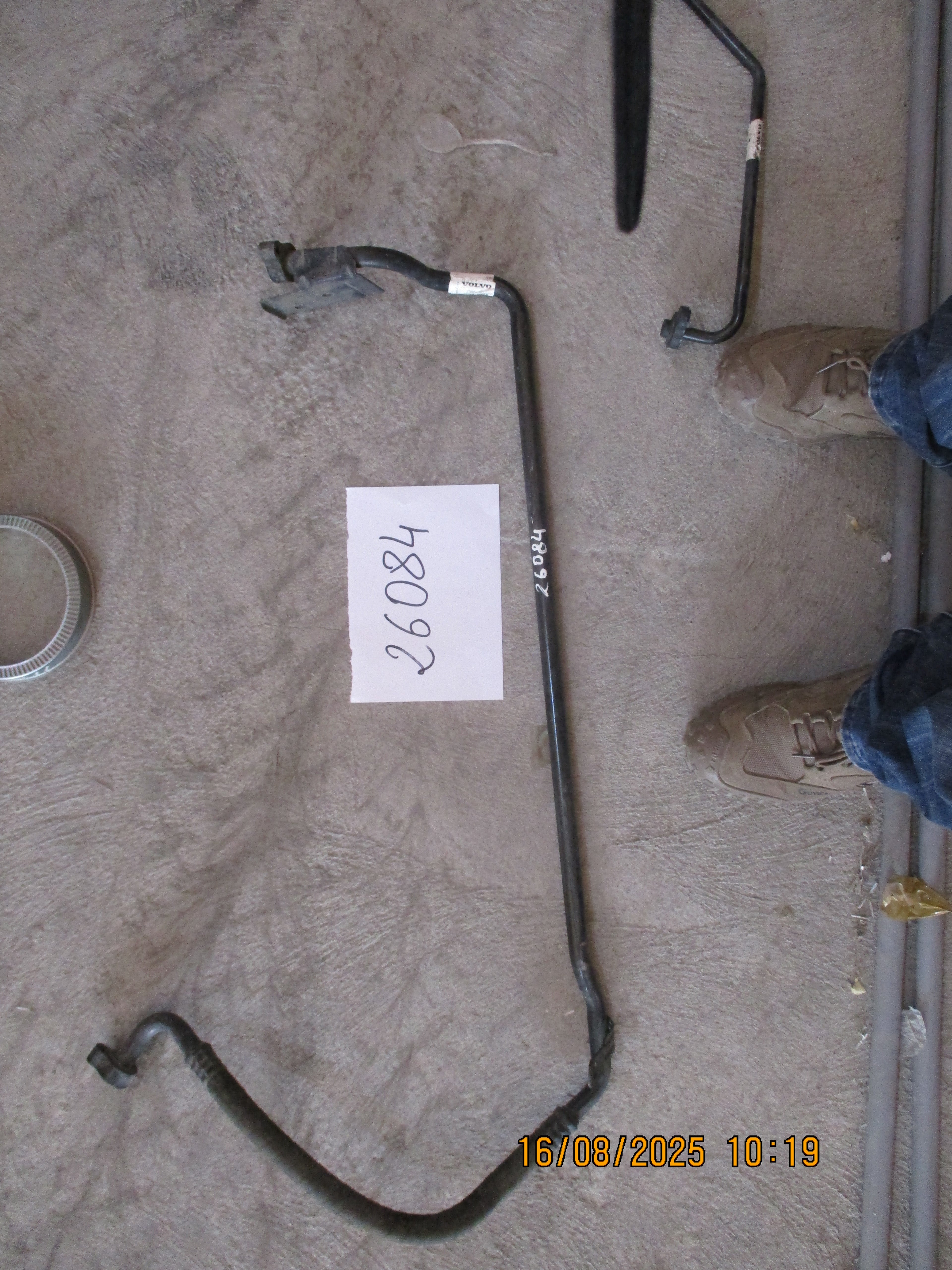Volvo FMX 440: Air Conditioning Pipe From Dryer To Compressor