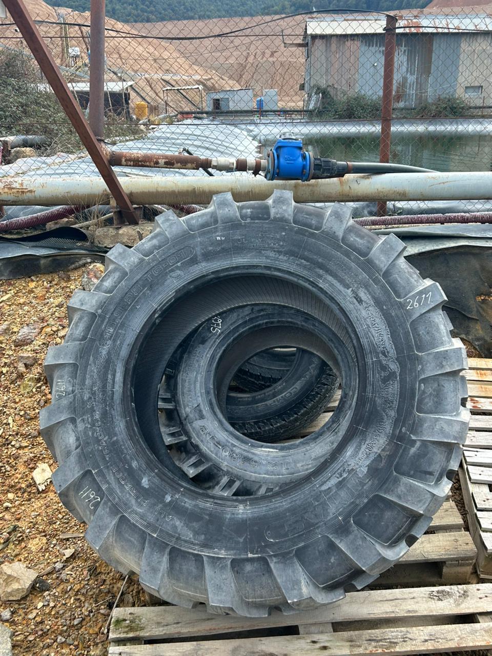 Tractors: Tyre Goodyear 440/80 R28