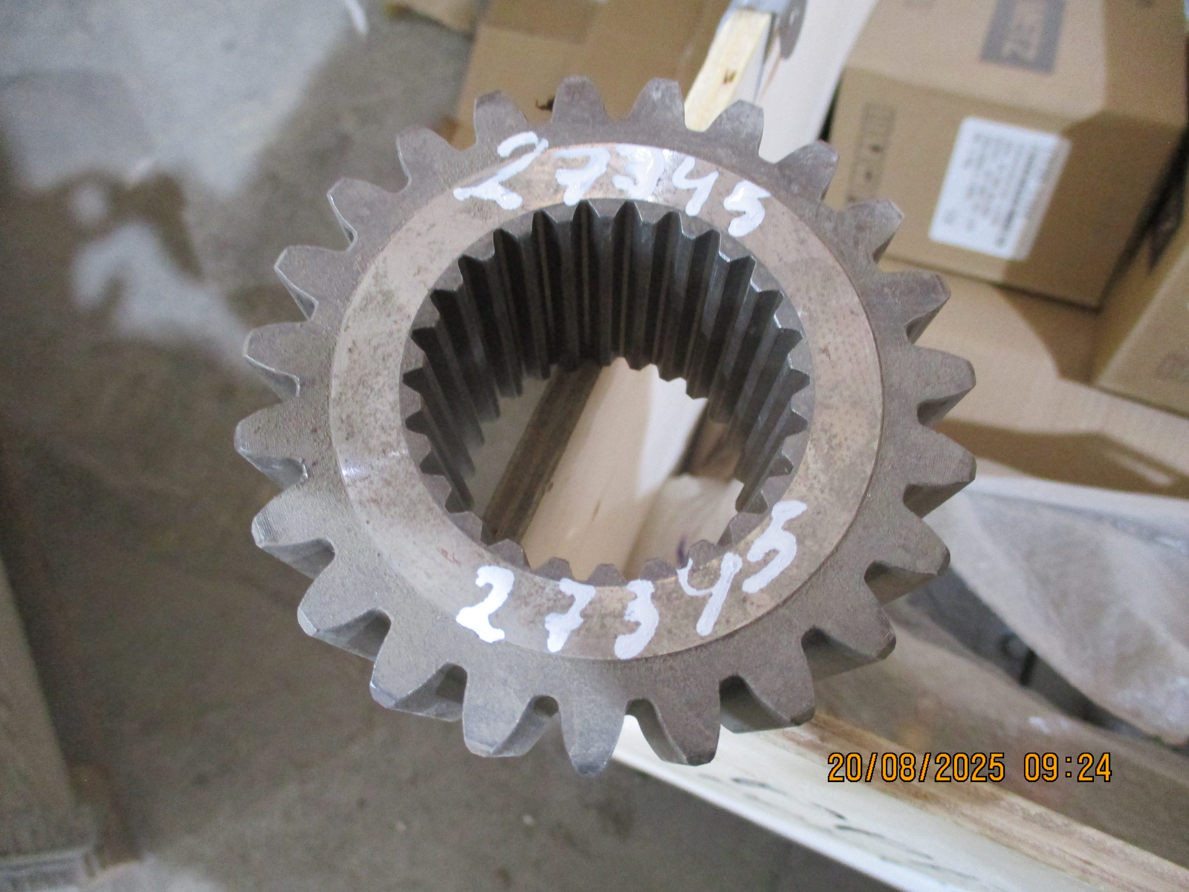 Howo truck: Gear
