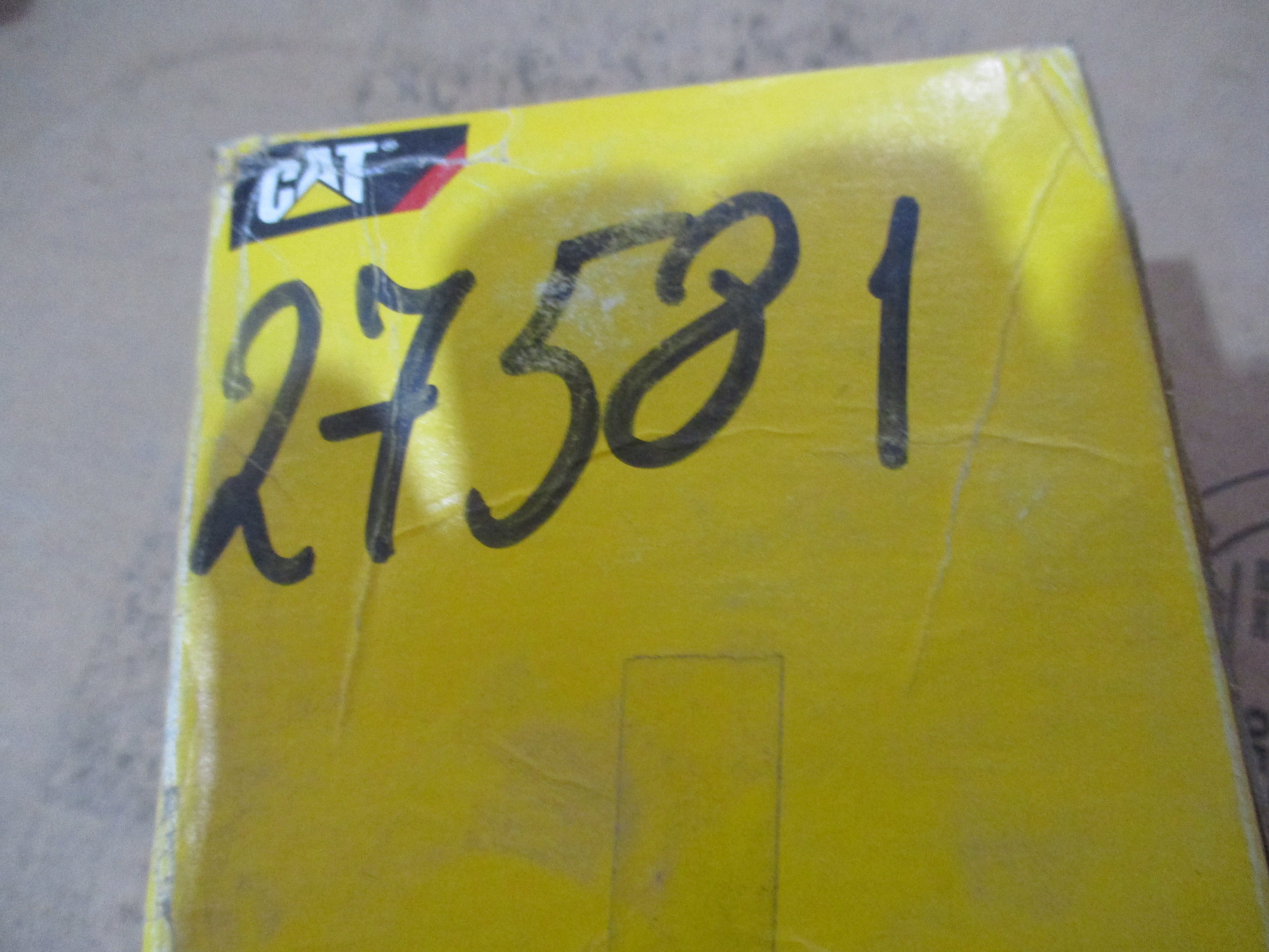 CAT 229 Excavator: Coupling Connector
