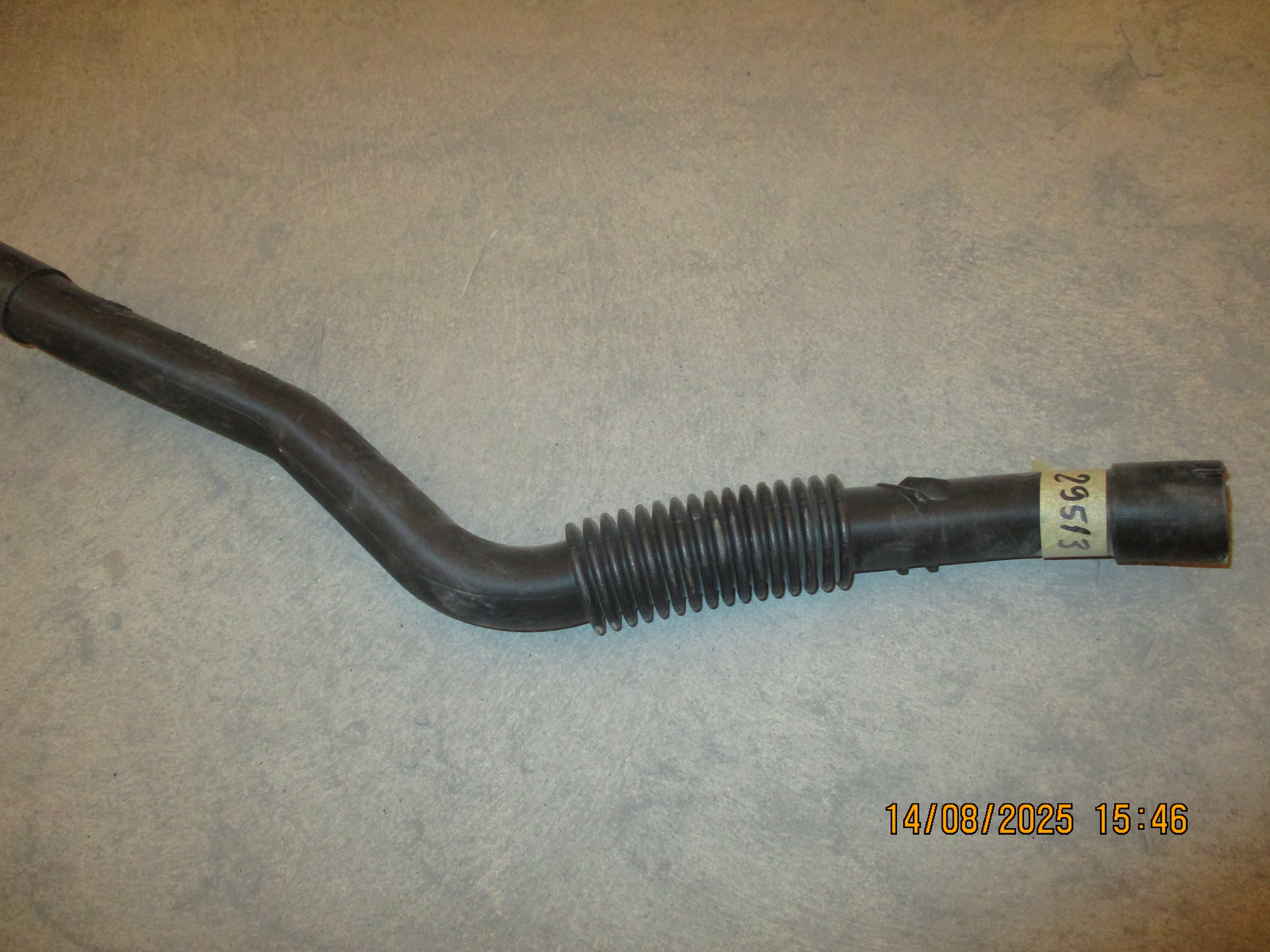 Volvo FMX 440: Oil Hose