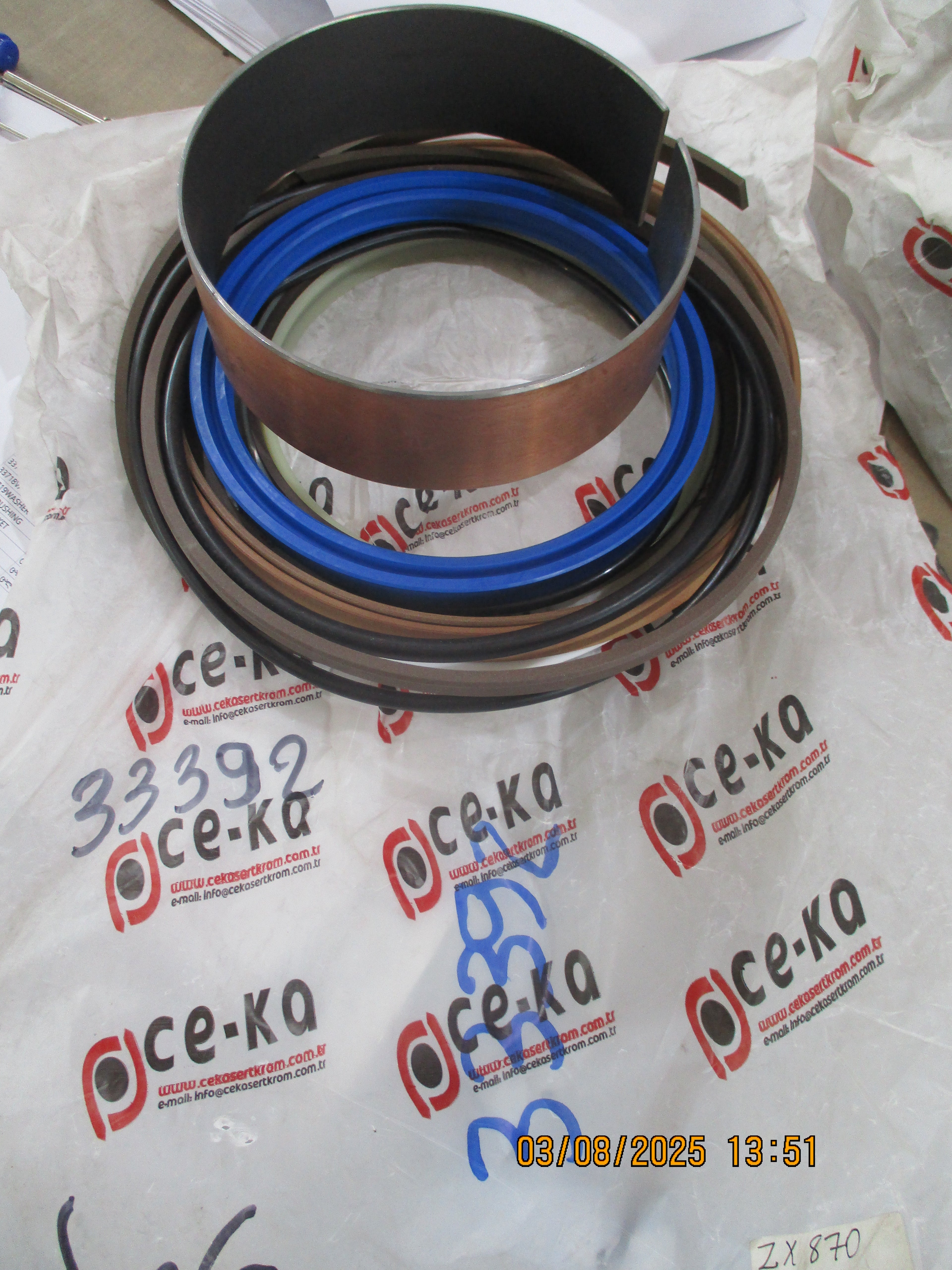 Hitachi Excavator 870 LCR-3: Seal kit