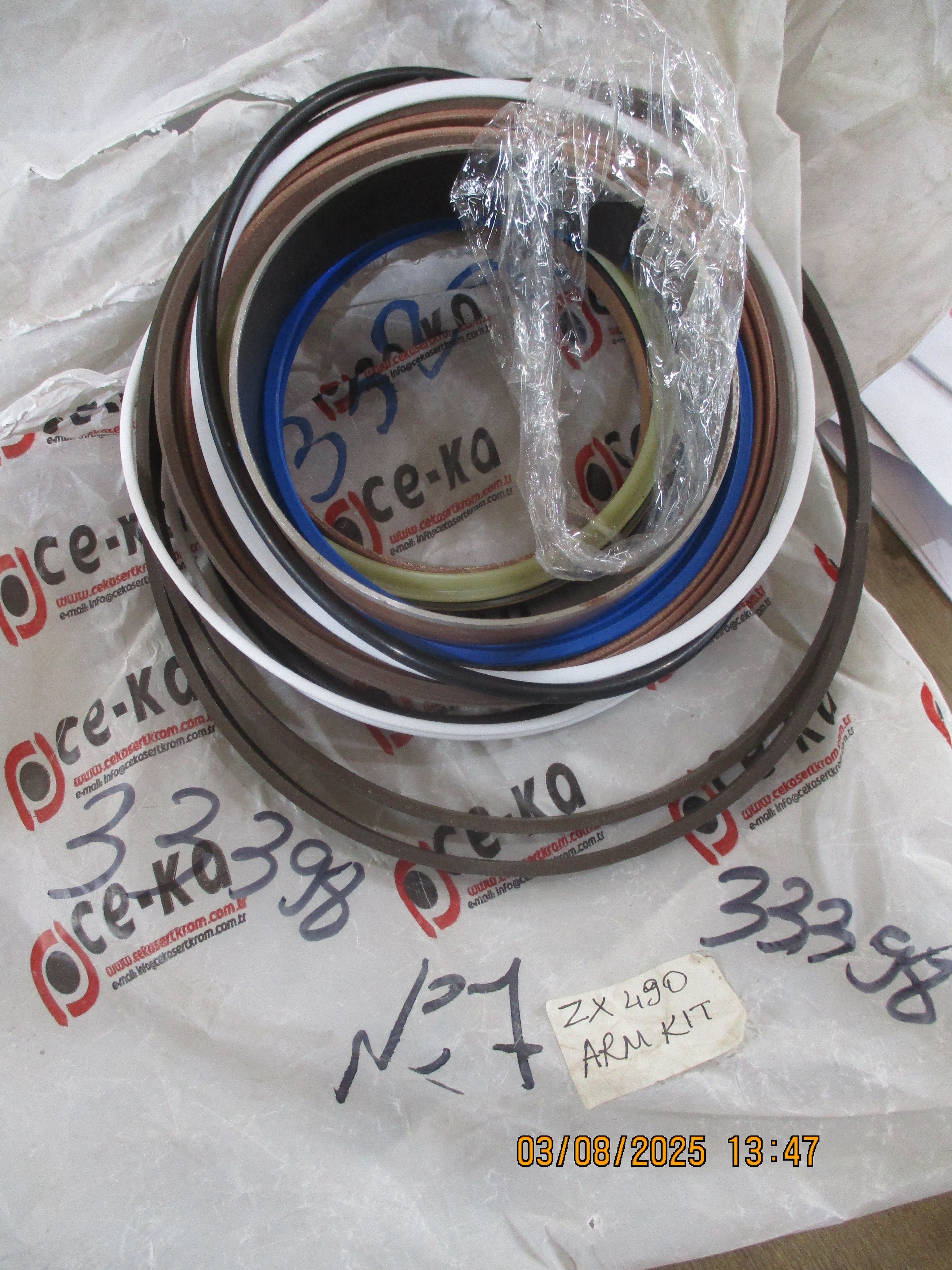 Hitachi Zaxis 690 LCH Excavator: KIT SEAL
