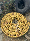 CAT 322 Excavator: Chain links