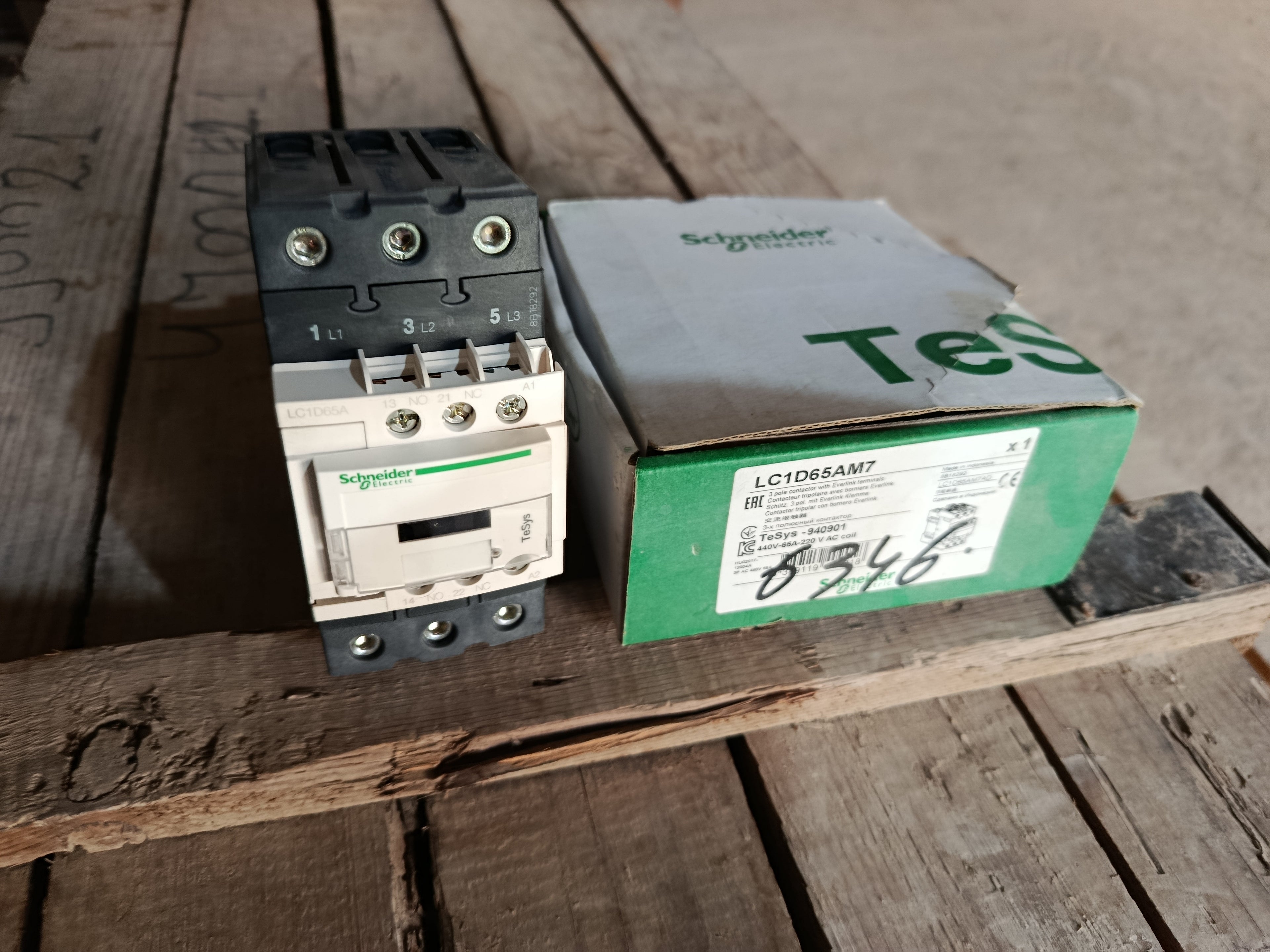 Schneider Electric: Contactor