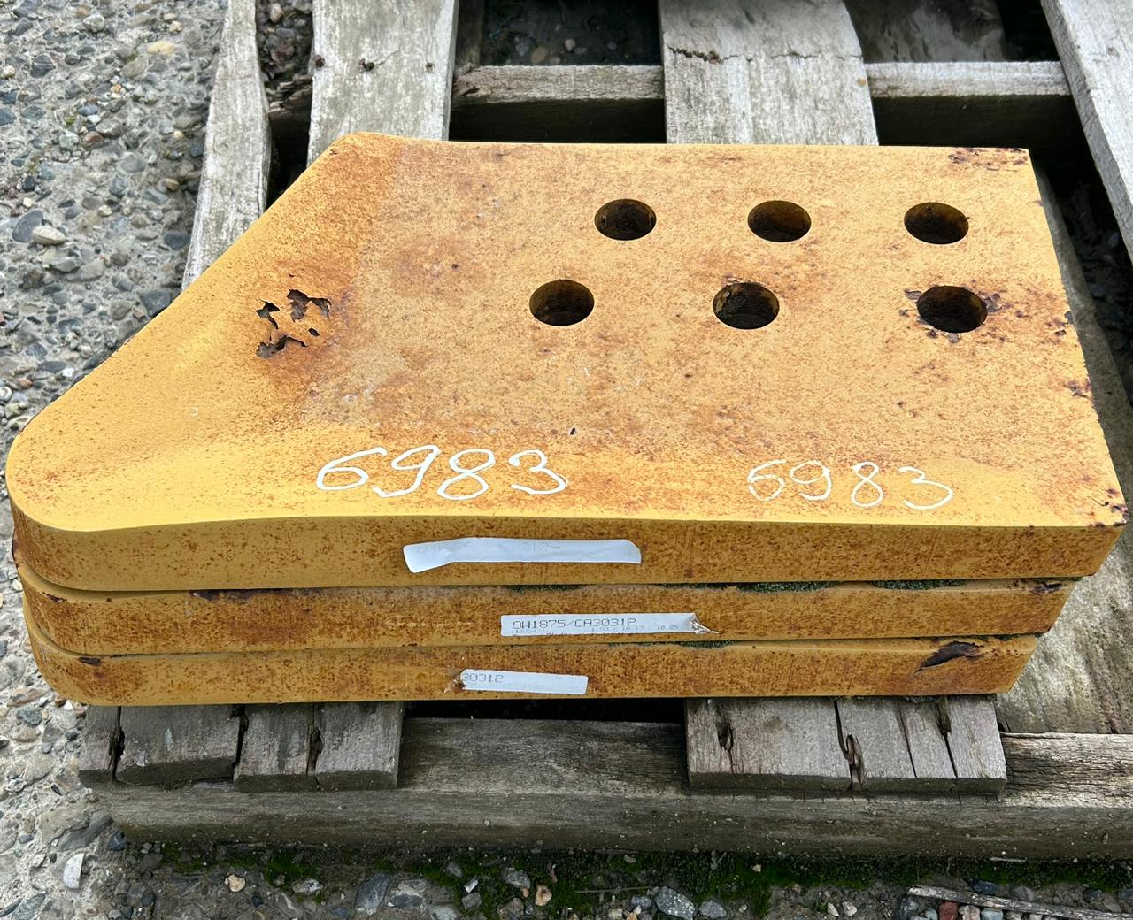 CAT-D6R DOZER: Bit End RH