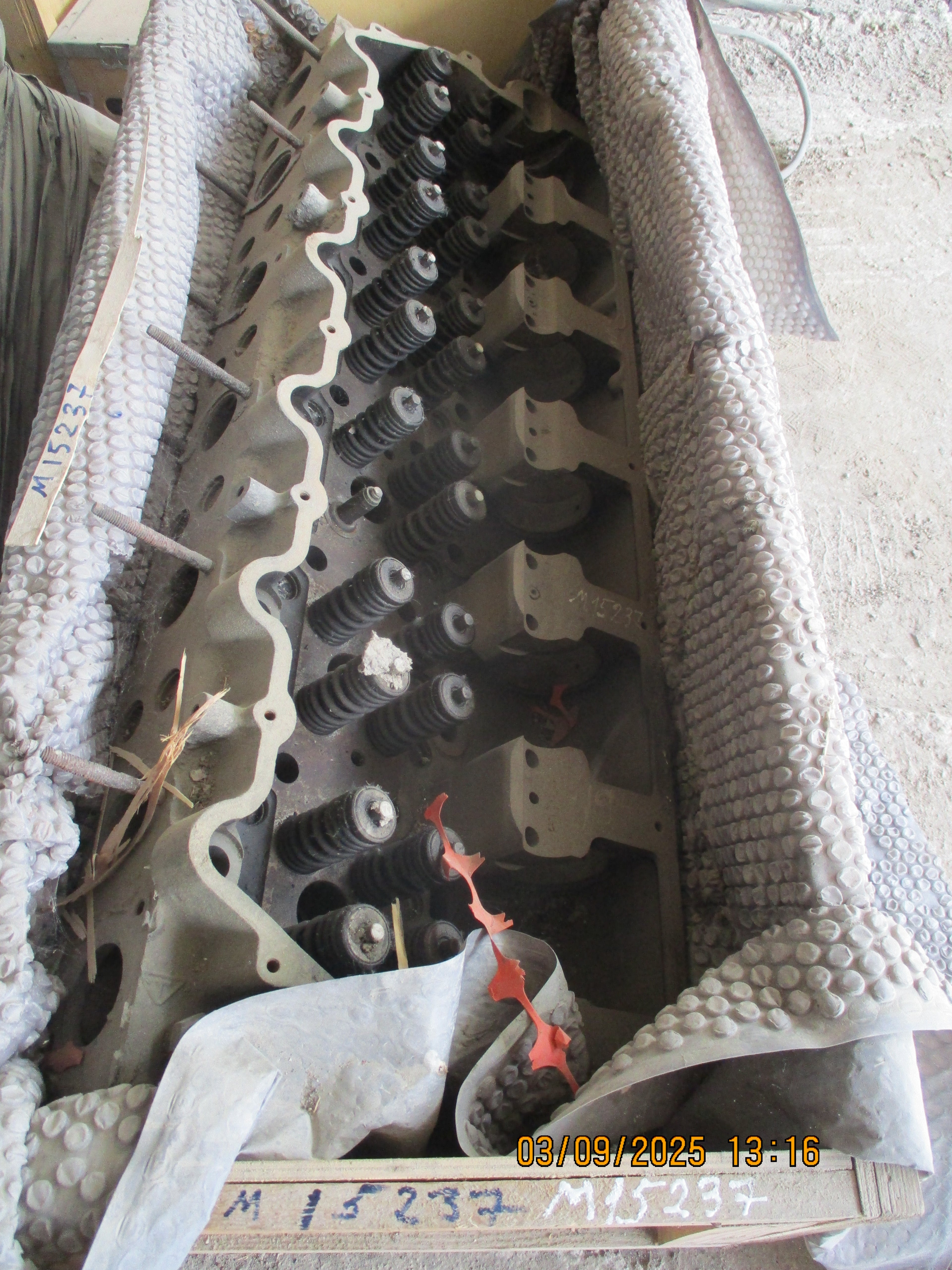 CAT-C15 ENGINE: Cylinder Head GP