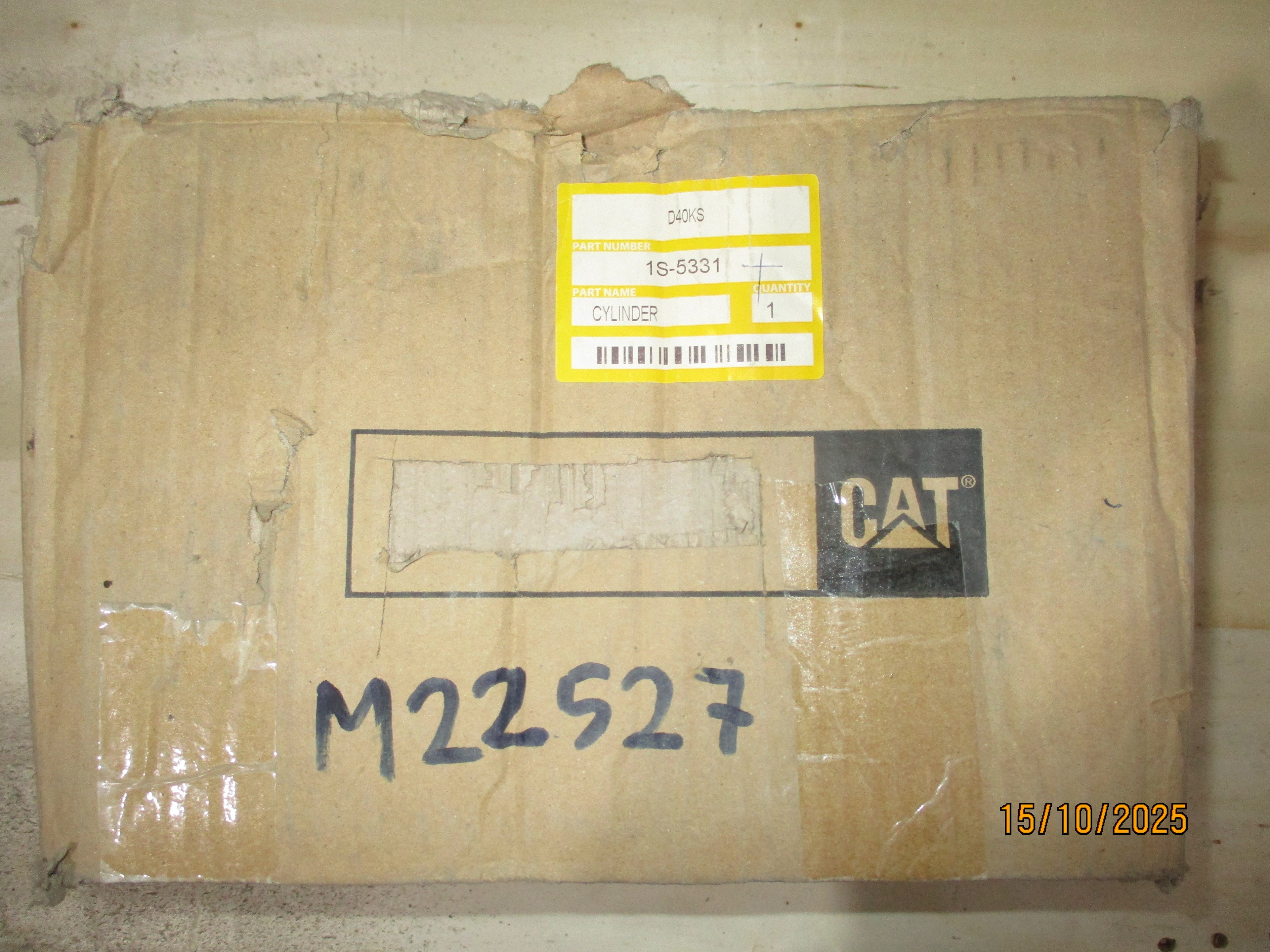 CAT-229 EXCAVATOR: Cylinder