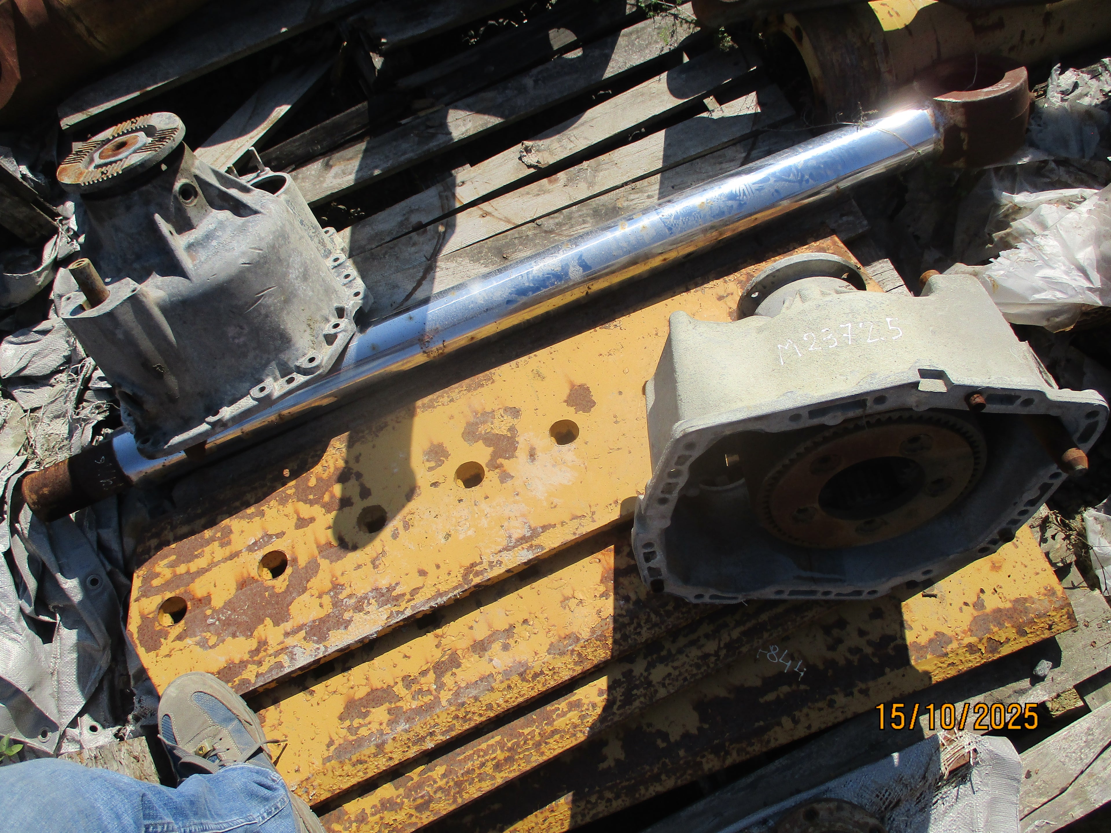 Volvo FMX 440: Range Gear Housing