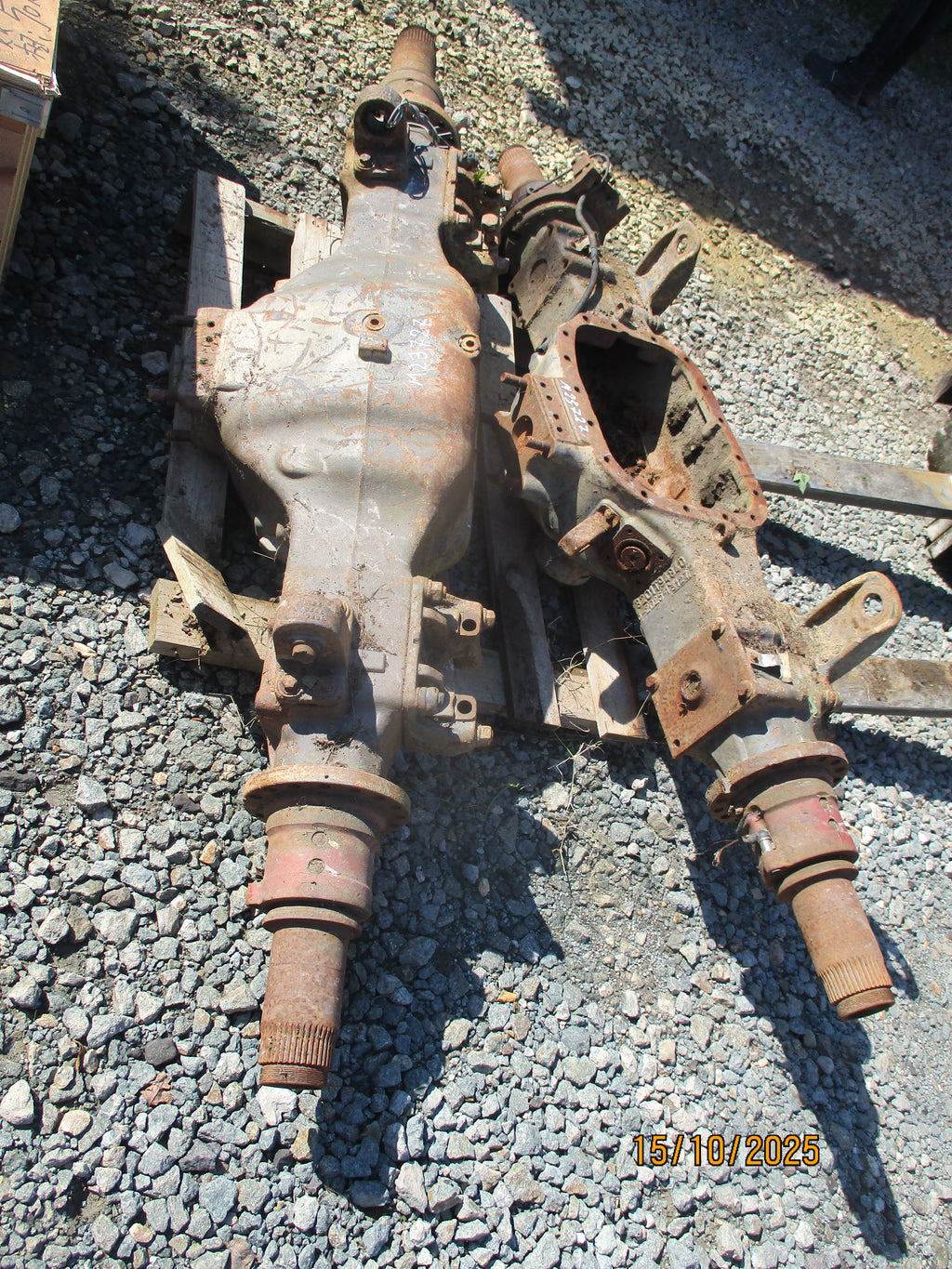 Volvo FMX 440: Rear Axle Housing