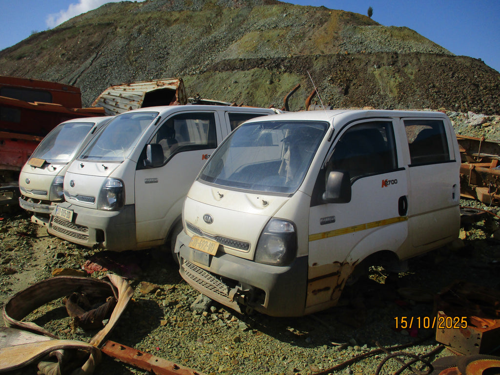 Kia Minibus: Cabin